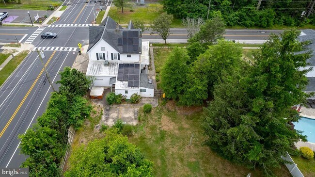 Building Photo - 416 Raritan Ave