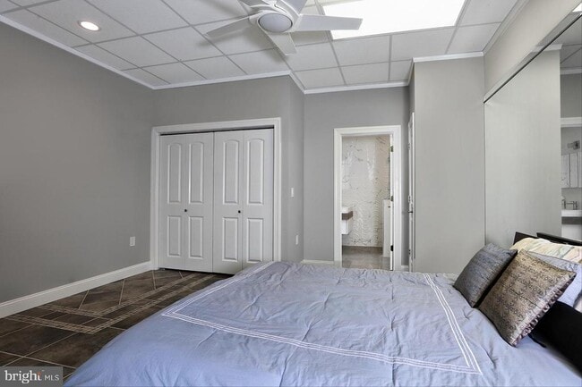 Building Photo - 429 Wendover Dr