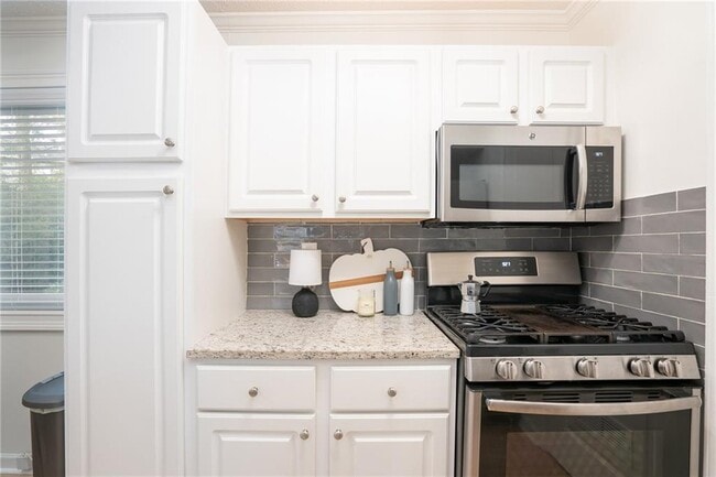 Building Photo - 100 Biscayne Dr NW