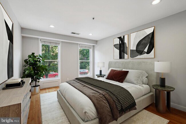 Building Photo - 110 Cameron St