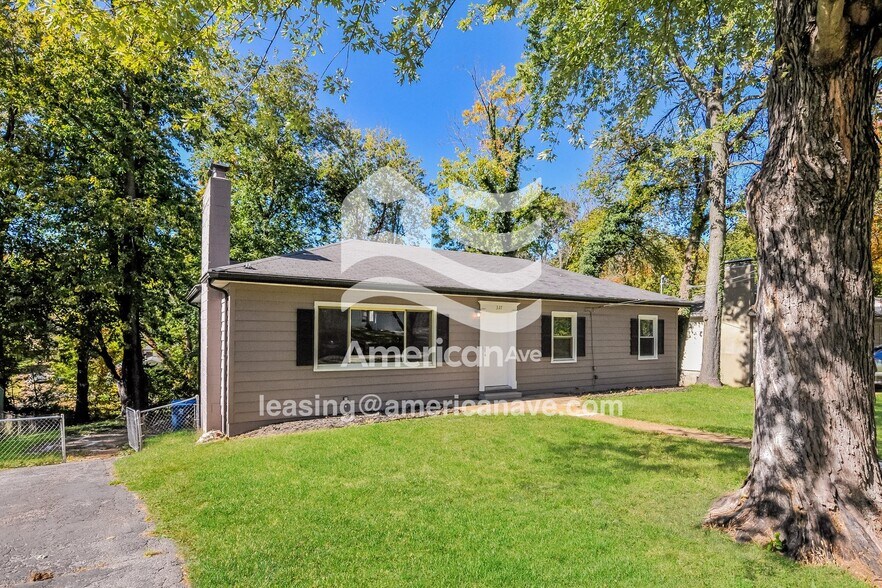 Building Photo - 327 Wedge Dr
