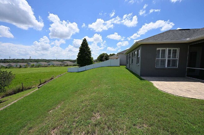 Building Photo - 2618 High Ridge Dr