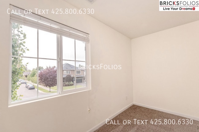 Building Photo - 18325 31st Ave SE