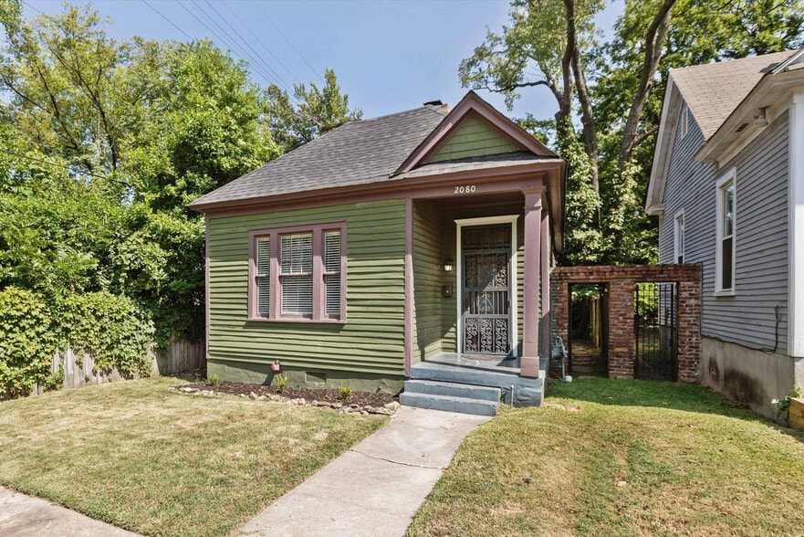Building Photo - 2080 Court Ave