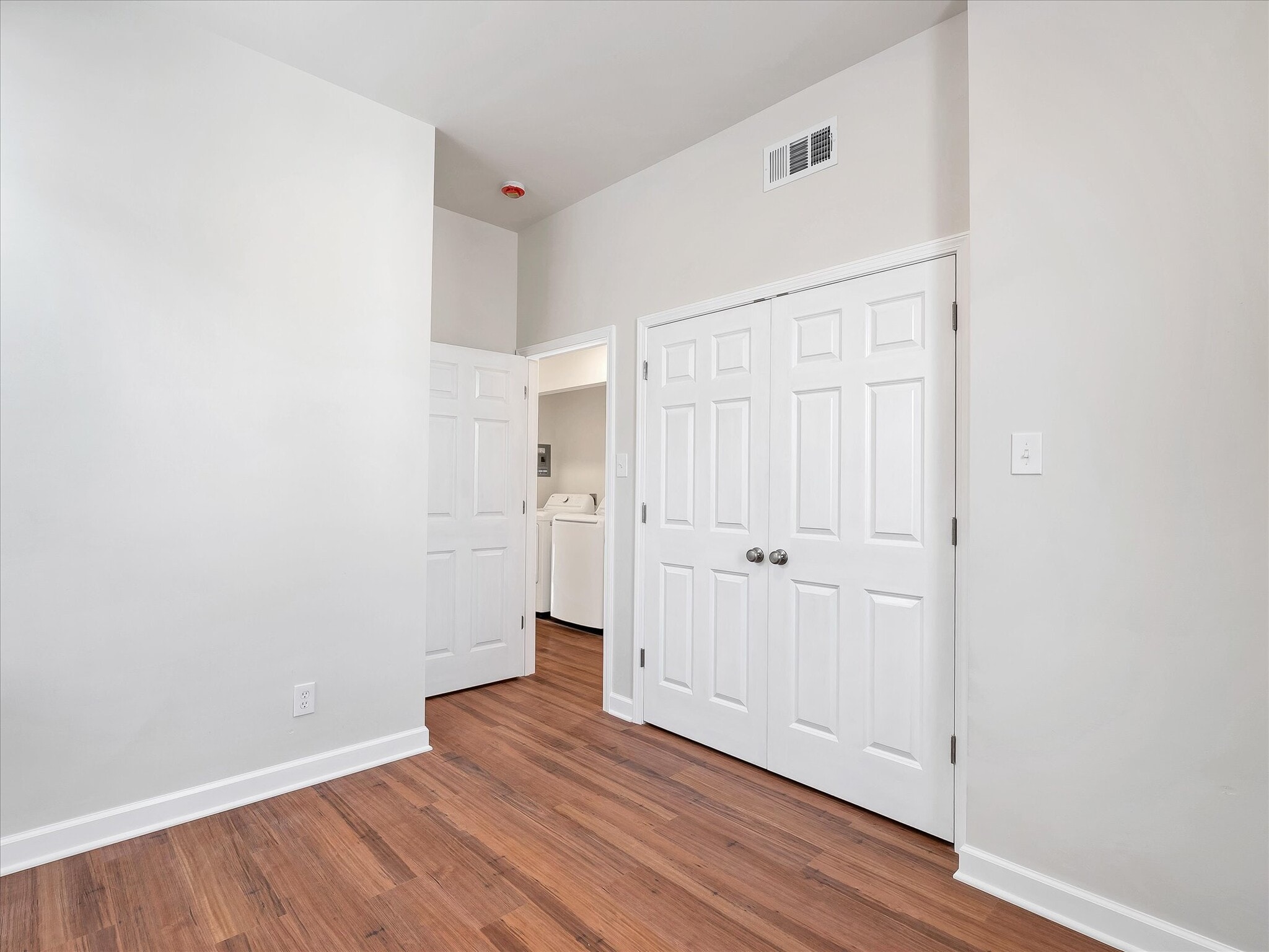 Building Photo - 3411 Park Ave