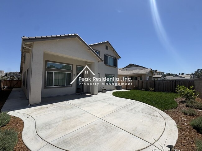 Building Photo - 2794 Elderberry St