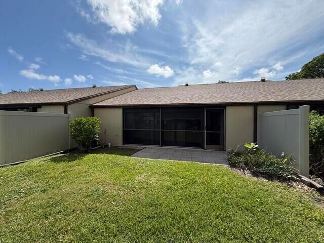 Building Photo - 1028 Green Pine Blvd