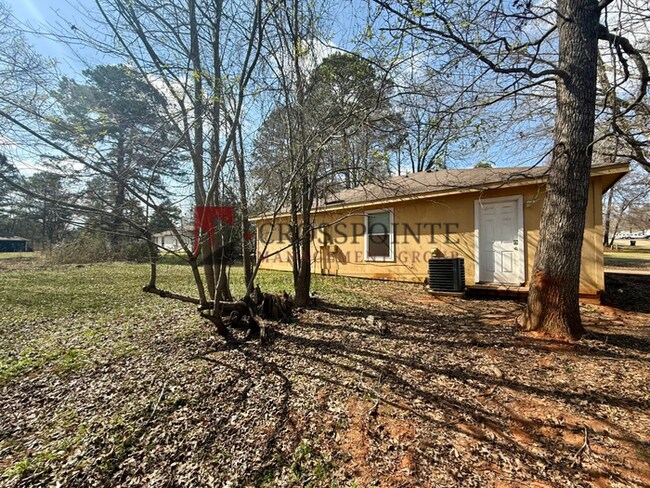 Building Photo - Lease Takeover Opportunity Available!