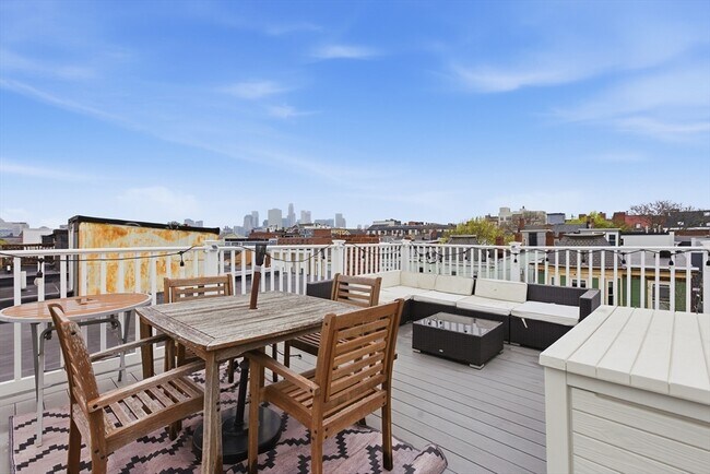 Building Photo - 245 W Fifth St