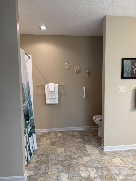 Building Photo - 596 Forest Creek Dr