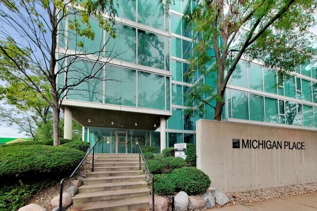 Building Photo - 3115 S Michigan Ave