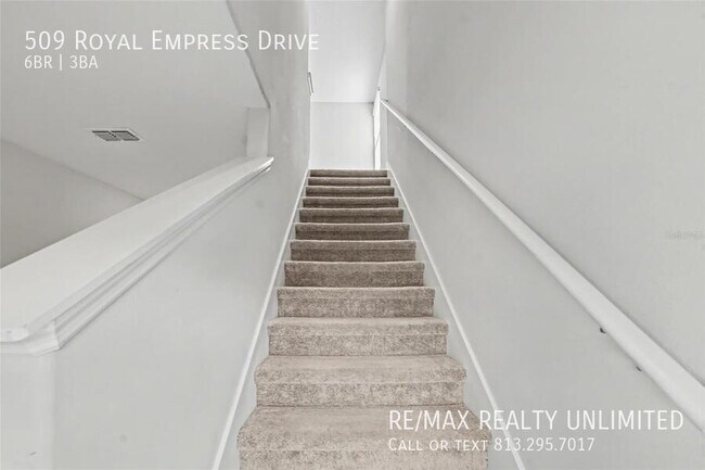 Building Photo - 509 Royal Empress Dr