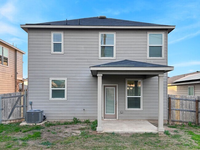 Building Photo - Open-Concept Converse Home with Loft + Covered Patio