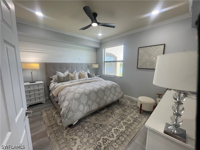 Building Photo - 9727 Acqua Ct