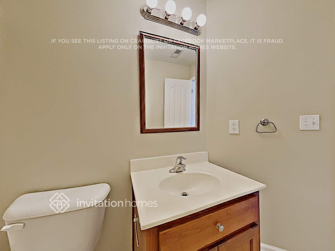Building Photo - 658 Royal Crest Ct