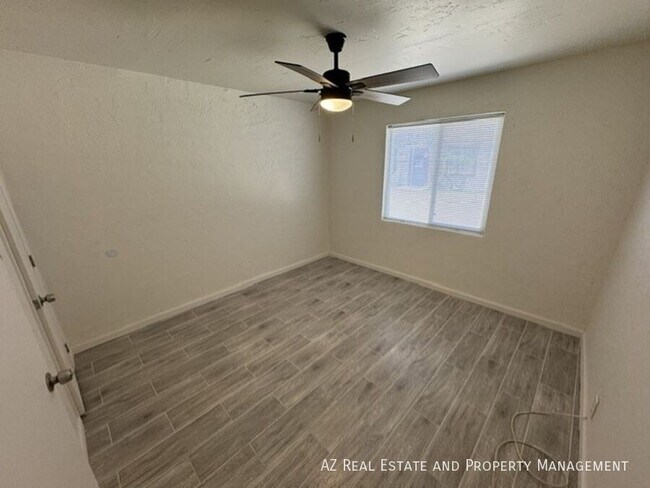 Building Photo - 1005 E Turney Ave