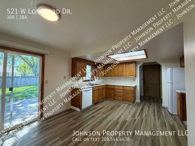 Building Photo - 521 Longford Dr