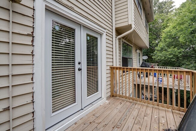 Building Photo - 741 Long Hunter Ct