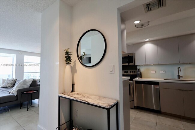 Building Photo - 20505 E Country Club Dr