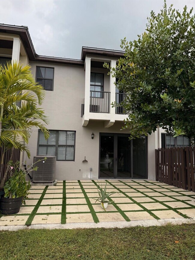 Primary Photo - 5980 NW 104th Ct