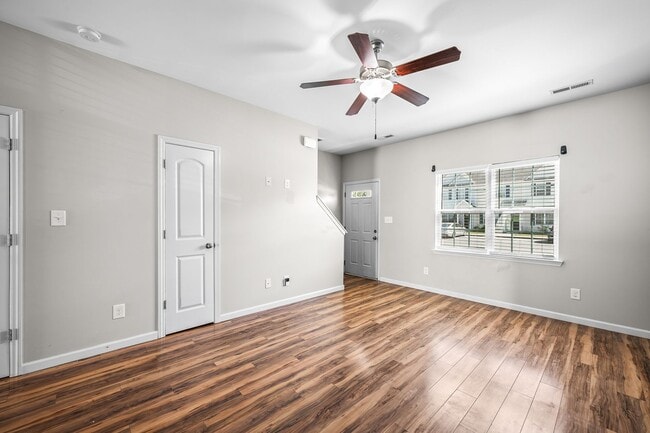 Building Photo - 525 Oyster Rock Ln