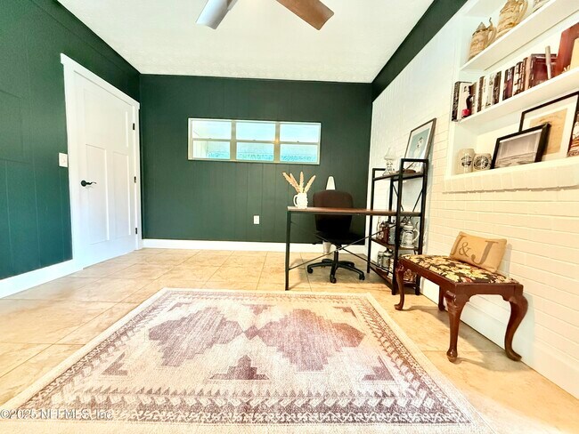 Building Photo - 3936 Miruelo Cir N