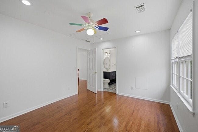 Building Photo - 3303 Greencastle Chase NE