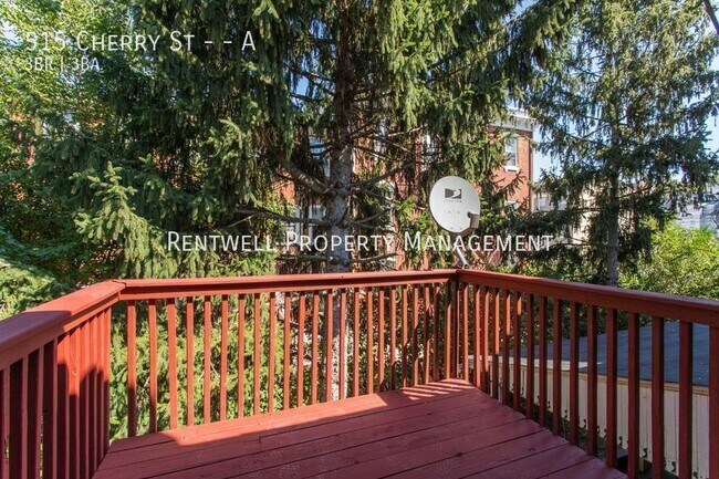 Building Photo - 515 Cherry St