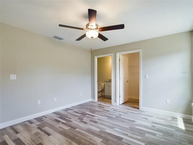 Building Photo - 13215 SW 77th Ave