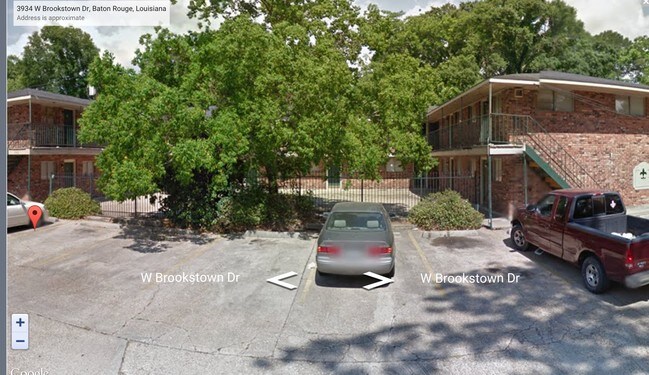 Building Photo - Signature Two Apartments