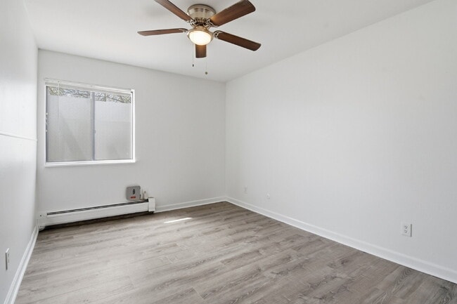 Building Photo - $1,040.95 with Half Off The First Month's Rent, 1 Bed - 1 Bath, Condo in Denver with Easy Access ...