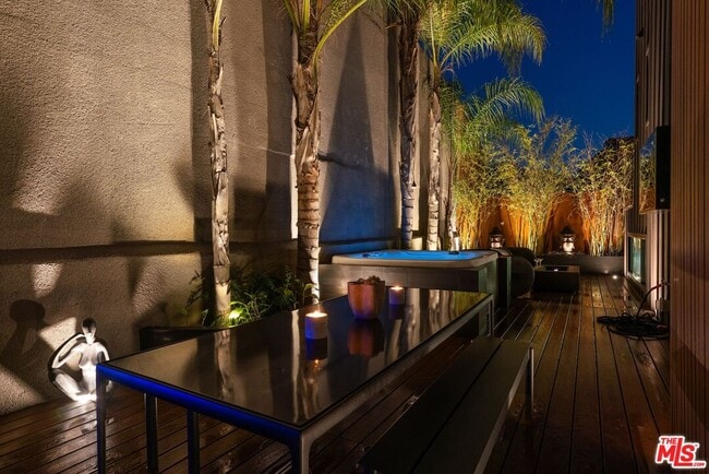 Building Photo - 3601 Dixie Canyon Pl