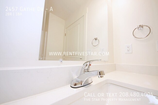 Building Photo - 2457 Gathe Dr