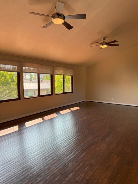 Building Photo - 2096 McCrea Rd