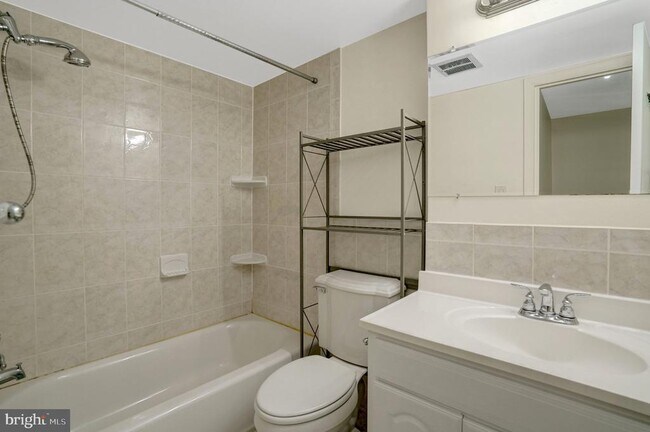 Building Photo - 4771 Parkman Ct