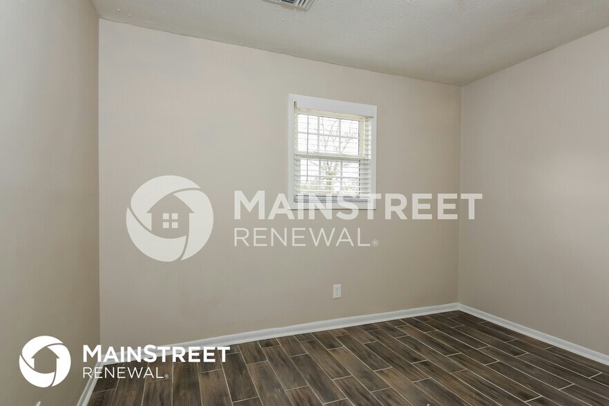 Building Photo - 3715 Meadowview Dr