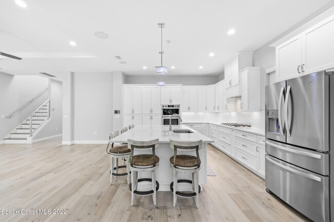 Building Photo - 151 24th St