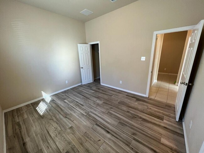 Building Photo - 27110 Naples Run Ln