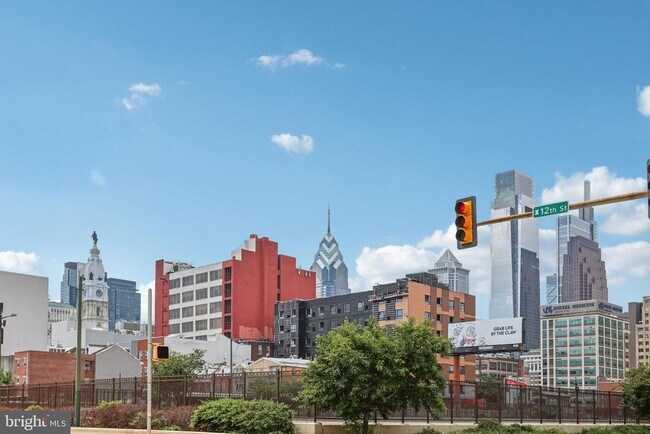 Building Photo - 1201 Vine St