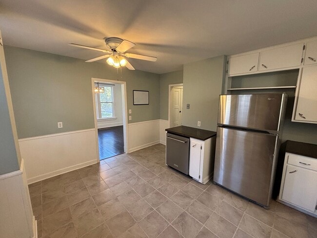 Building Photo - Newly Renovated 3 Bedroom on Park Avenue