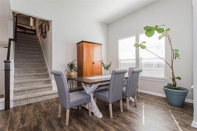Building Photo - 5305 Traviston Dr