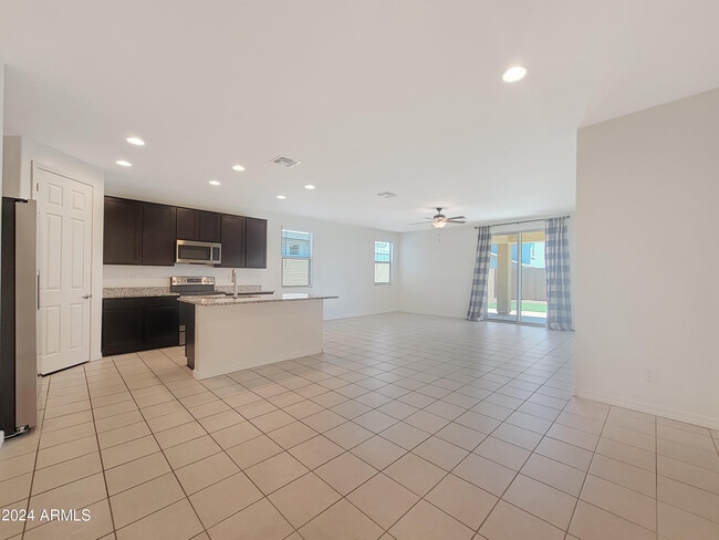 Building Photo - 20977 W Hubbell St