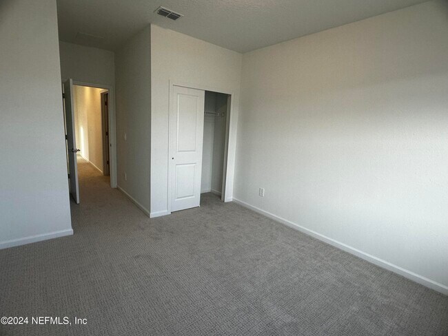 Building Photo - 315 Brandon Lks Dr