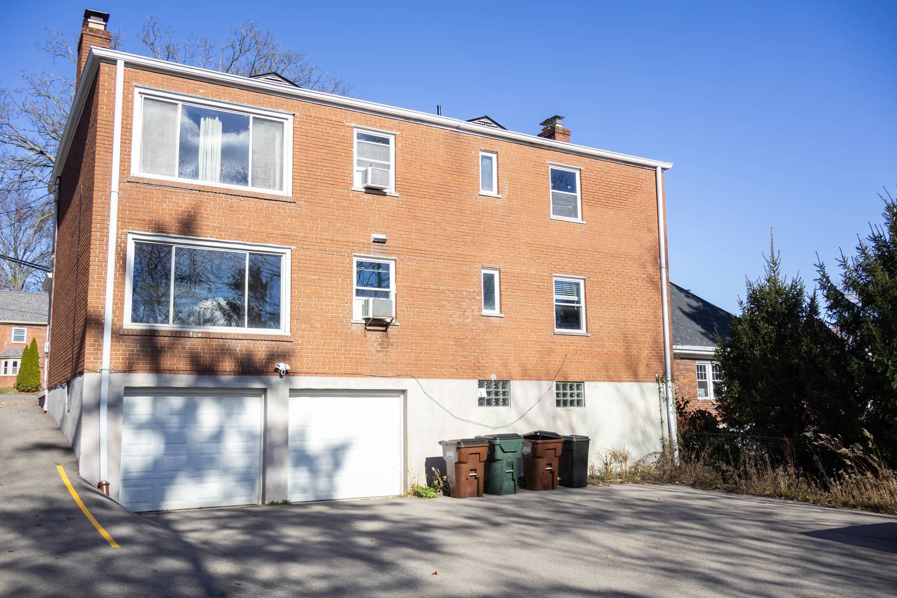 Building Photo - 7524 Montgomery Rd