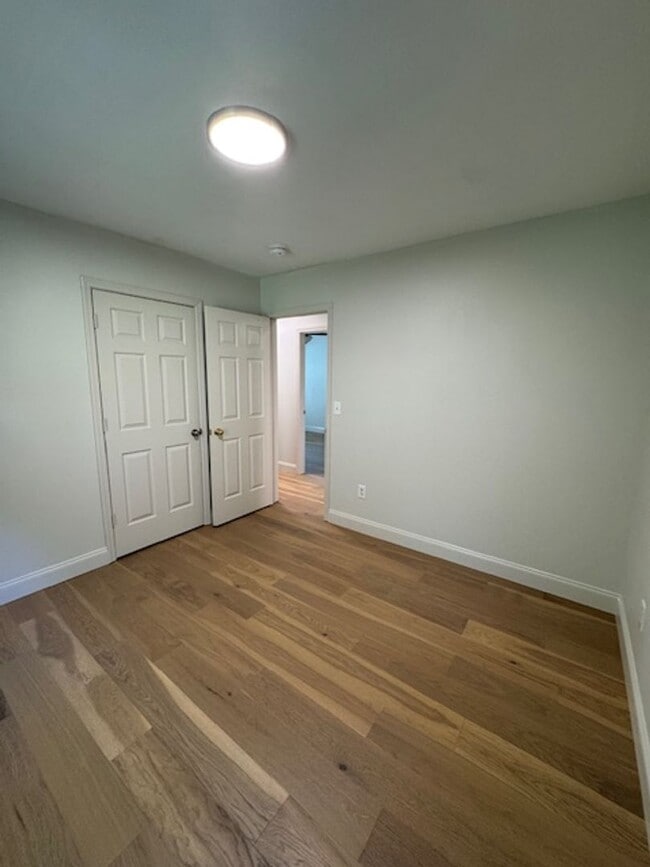 Building Photo - Welcome to this Single-Story Living with 3...