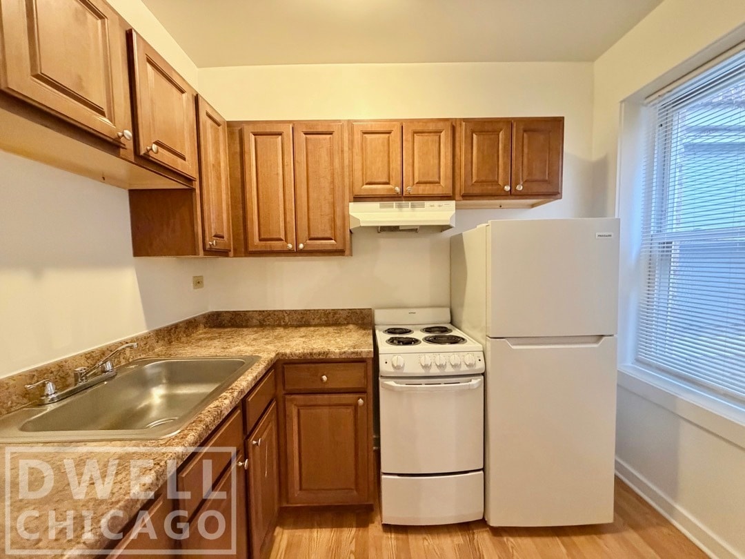 Building Photo - 1820 N Humboldt Blvd