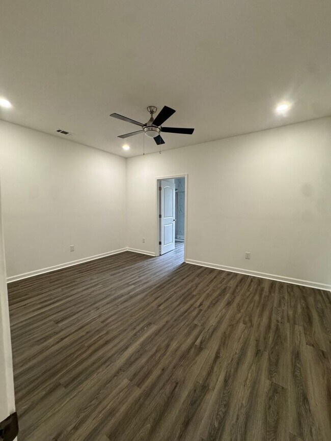 Building Photo - 3017 Olivia Ct