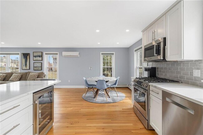 Building Photo - 53 River Run Rd