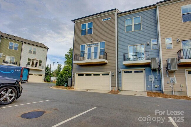 Building Photo - 112 Judson Ave
