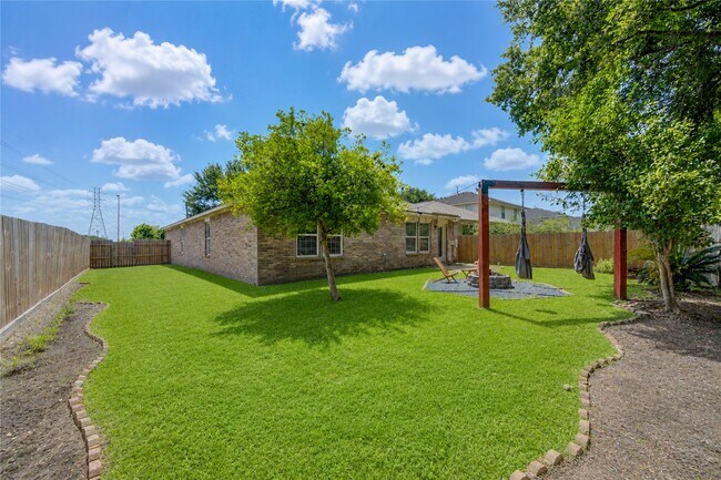 Building Photo - 9642 Sugarblossom Ln